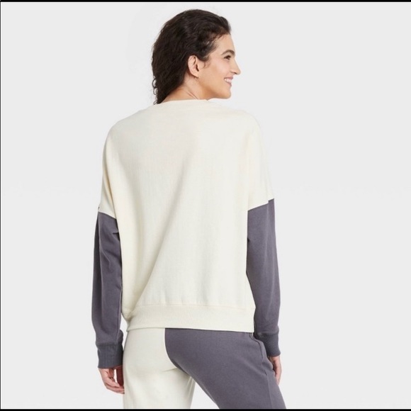 Women’s Modern Lux DOG MOM sweatshirt Cream and Dark Gray 1X - Picture 7 of 8